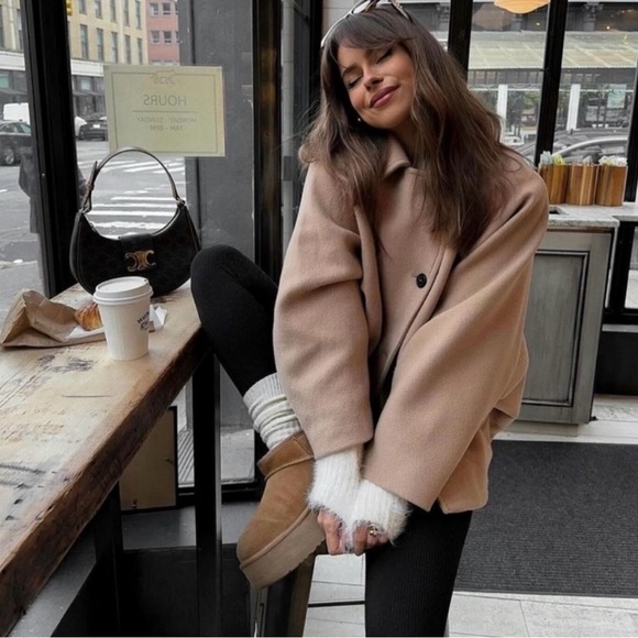 LAST ONE! OVERSIZED CROPPED WOOL COAT BEIGE - Picture 5 of 8